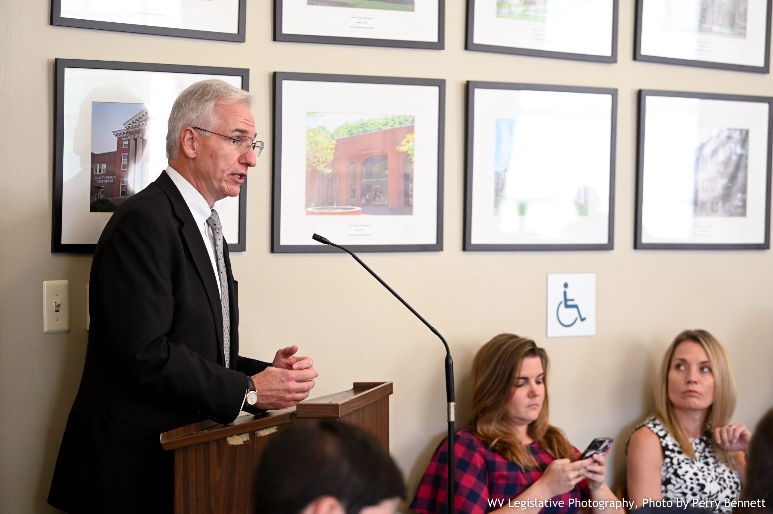 Governor adds bill to special session allowing for COVID vaccine exemptions, forbidding school COVID vaccine mandates